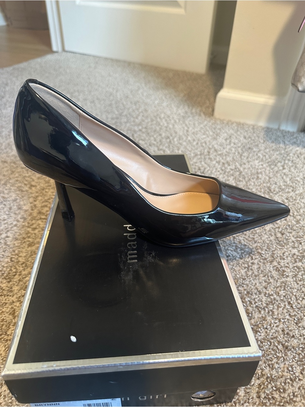 BRAND NEW , NEVER WORN! Madden Girl Black Patent Pointed Toe Pump
